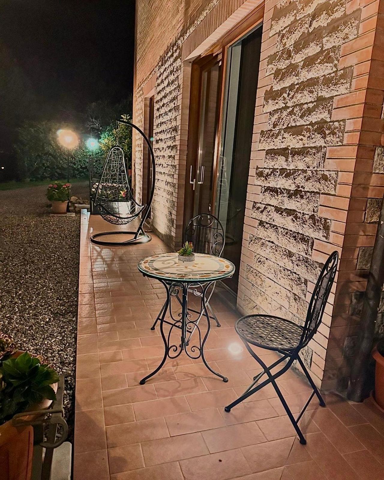 Agriturismo La Terrazza Sul Mangia Siena Luaran gambar